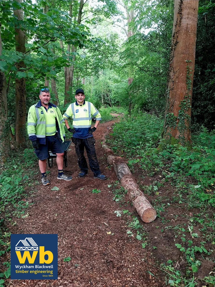 502976452_1231984531964764_1433932078134147784_n Two men in a forest
